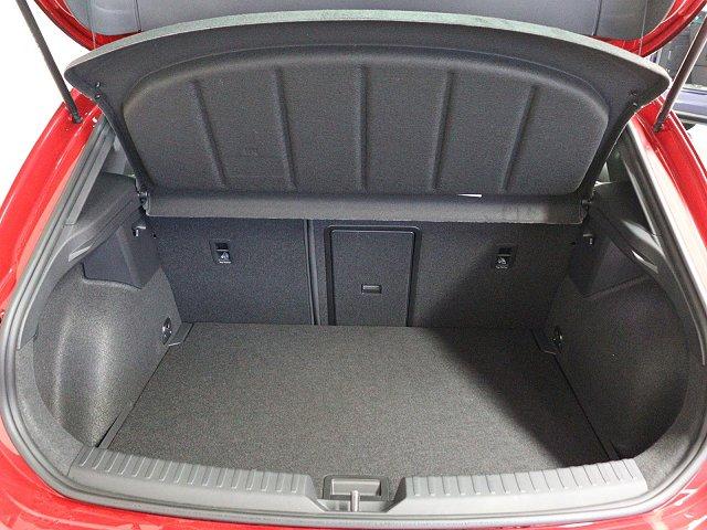 Seat Leon 1.5 eTSI DSG FR Plus AHK NAVI BEATS 