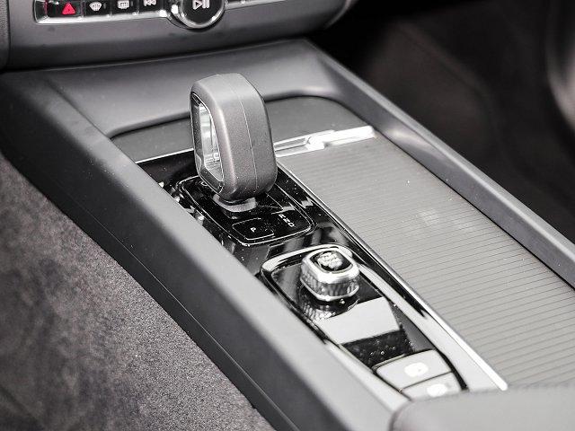 Volvo XC60 XC 60 Core 2WD B4 Benzin EU6d digitales Cockpit Soundsystem LED Scheinwerferreg. 