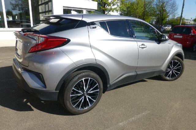 Toyota C-HR Hybrid Team D 