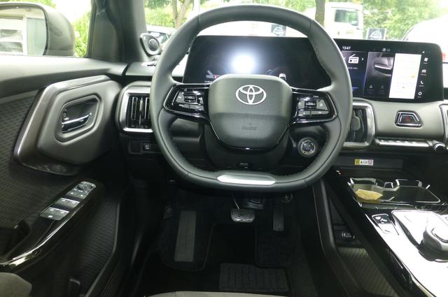 Toyota Urban Cruiser 128KW Lounge 61kWh, JPL, Teilleder, Glasdach, 