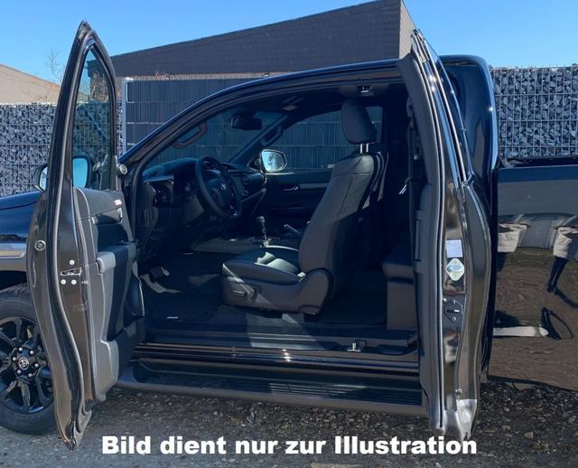 Toyota Hilux Extra Cab 2.8 D-4D AT 4WD Invincible Oxyde Bronze 