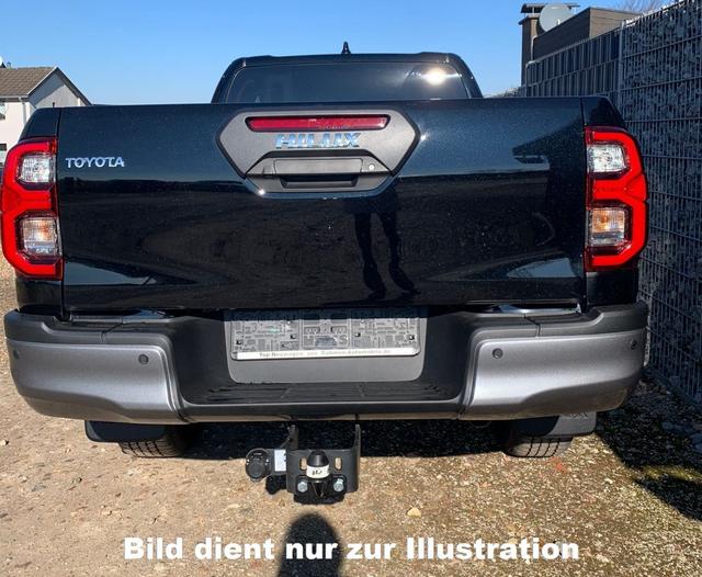 Toyota Hilux Extra Cab 2.8 D-4D AT 4WD Invincible Oxyde Bronze 