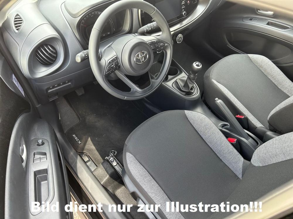Toyota Aygo X 1.0 VVT-i premium S-CVT, EU-Neuwagen & Reimporte, Autohaus  Kleinfeld, EU Fahrzeuge