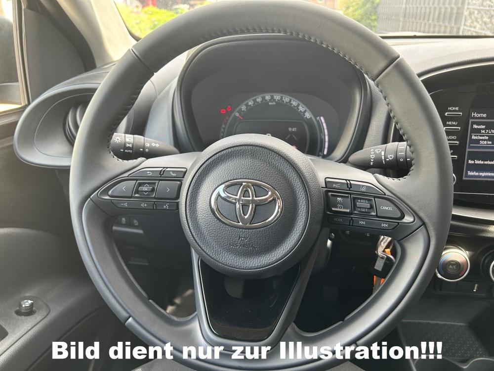 Neue Fahrzeuge Toyota Aygo X benziner 1.0-l-VVT-i S-CVT Pulse - Lackas  Rhein-Ruhr GmbH - Ihre Nummer Eins am Niederrhein