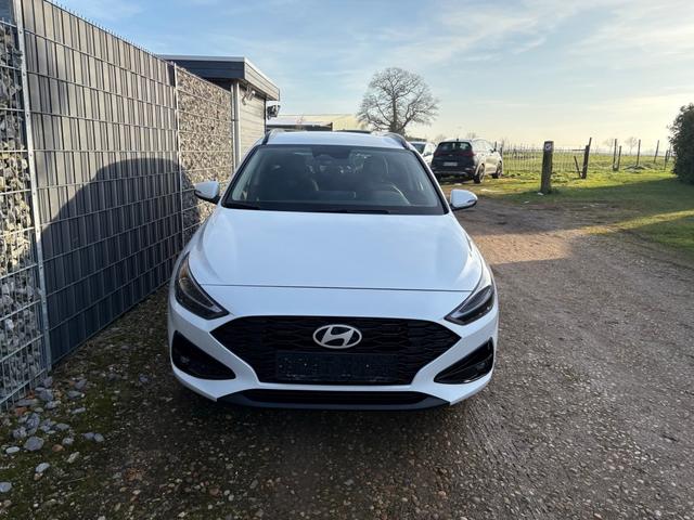 Hyundai i30 Kombi - 1.5 T-GDI 48V DCT Smart Sitzheizung