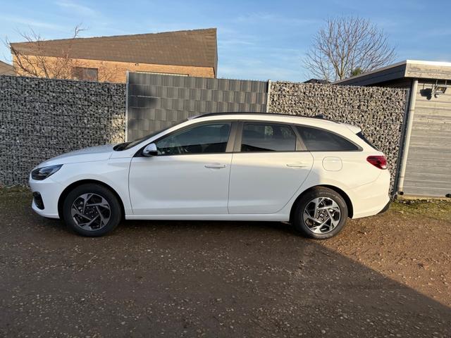 Hyundai i30 Kombi 1.5 T-GDI 48V DCT Smart Sitzheizung 