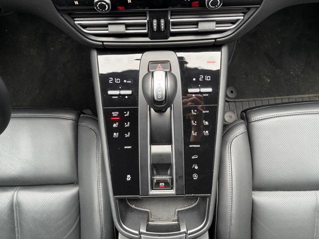 Porsche Macan 2.0 Leder Navi LED Memory 