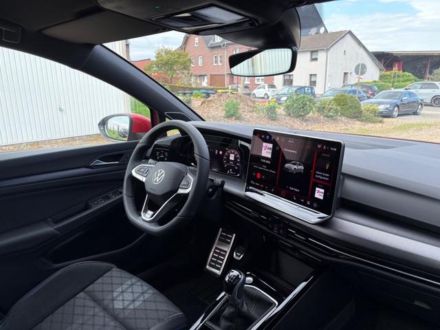 Volkswagen Golf 1.5 TSI R-Line Limited 18" Keyless 