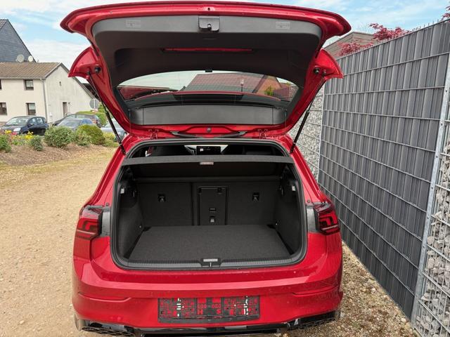 Volkswagen Golf 1.5 TSI R-Line Limited 18" Keyless 