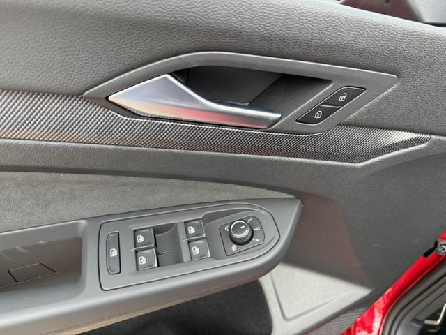 Volkswagen Golf 1.5 TSI R-Line Limited 18" Keyless 