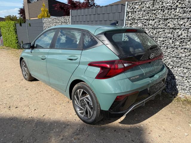 Hyundai i20 1.0 T DCT NAVI SHZ Alu16" PDC/CAM 