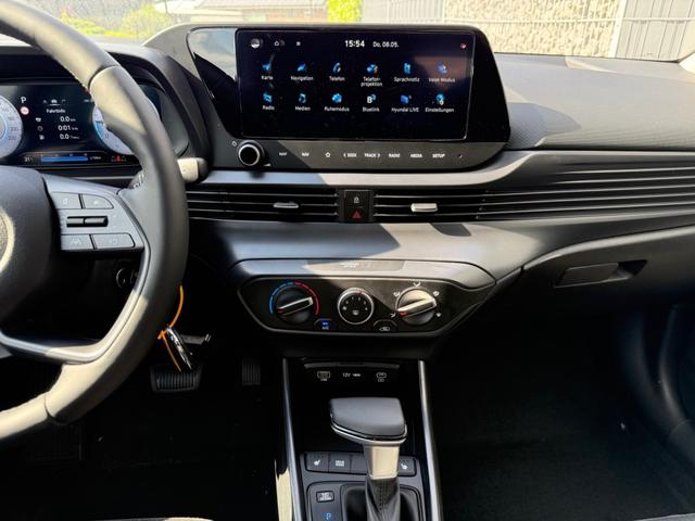 Hyundai i20 1.0 T DCT NAVI SHZ Alu16" PDC/CAM 