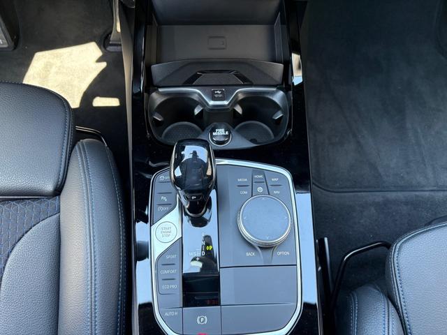 BMW 1er i M Sport Navi App SHZ Allwetter 