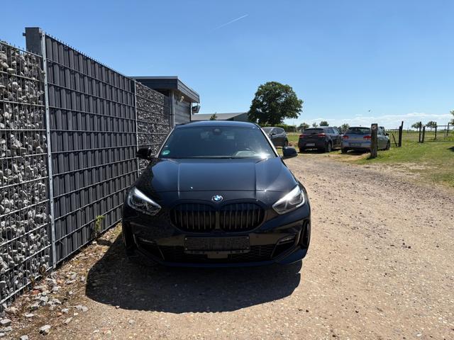 BMW 1er - M Sport Navi App SHZ Allwetter