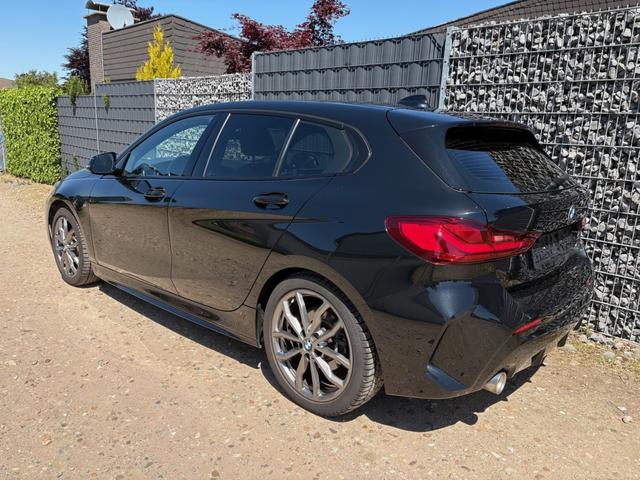 BMW 1er i M Sport Navi App SHZ Allwetter 