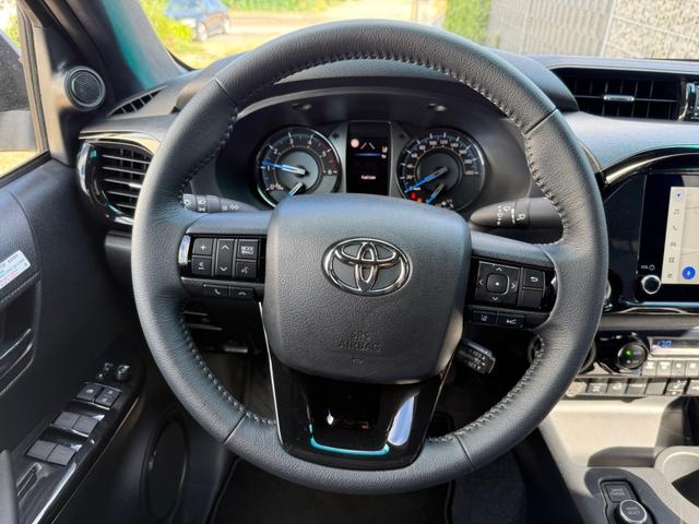 Toyota Hilux Double Cab 2.8 D4D 48V AT Invincible Lager 