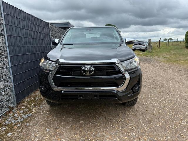 Toyota Hilux Double Cab - 2.8 48V AT Leder APP SHZ CAM