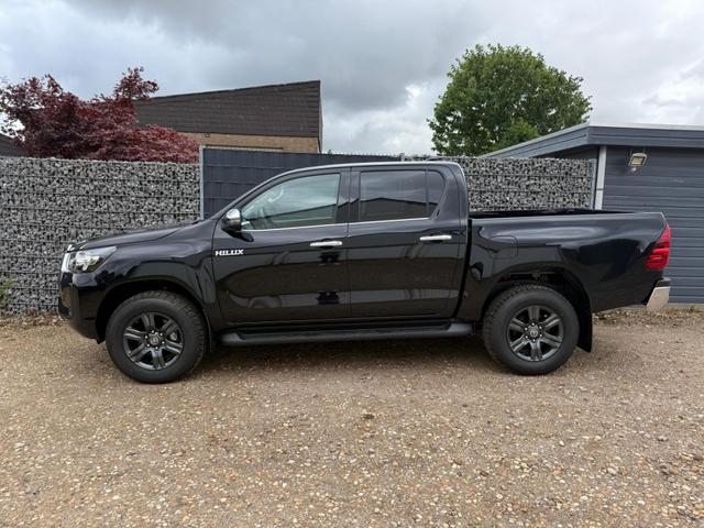 Toyota Hilux Double Cab 2.8 48V AT Leder APP SHZ CAM 