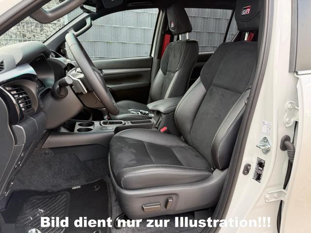 Toyota Hilux 2.8 D-4D 4WD AT GR Sport 2 Pearl White 