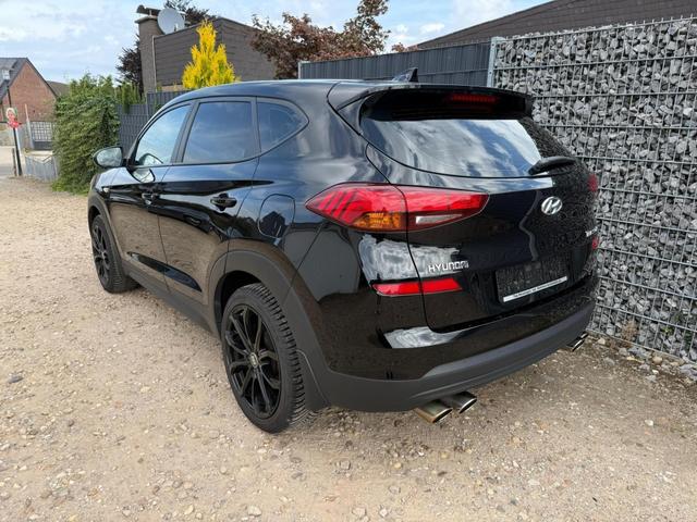 Hyundai TUCSON 1.6 T-GDI DCT Navi Kamera 19" Allwetter 