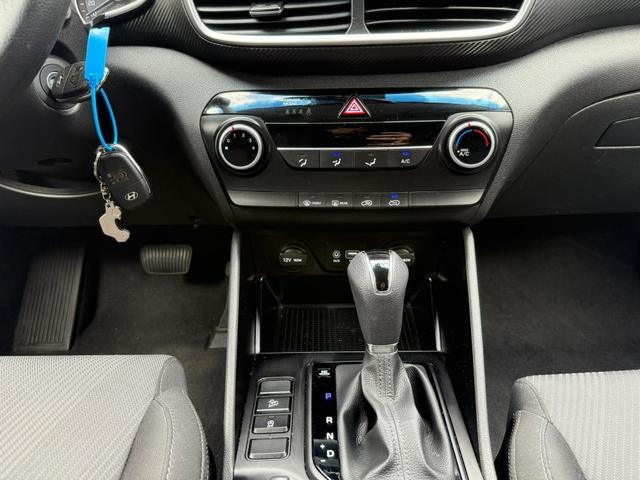 Hyundai TUCSON 1.6 T-GDI DCT Navi Kamera 19" Allwetter 