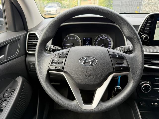 Hyundai TUCSON 1.6 T-GDI DCT Navi Kamera 19" Allwetter 