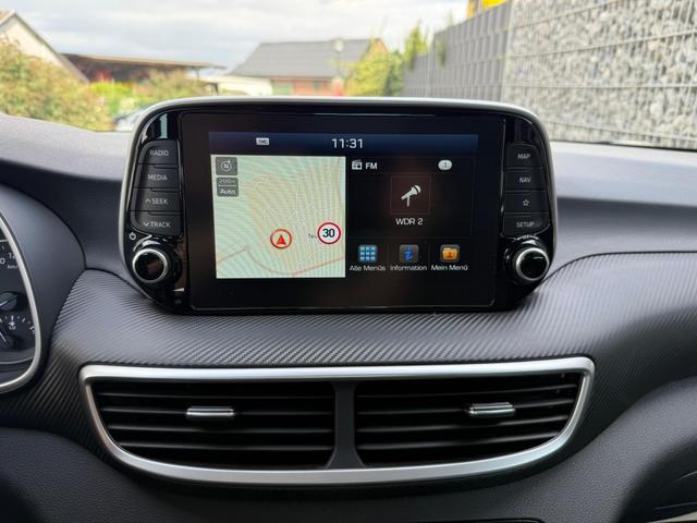 Hyundai TUCSON 1.6 T-GDI Navi SHZ AHK 18" Allwetter 