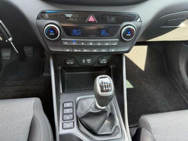 Hyundai TUCSON 1.6 T-GDI Navi SHZ AHK 18" Allwetter 