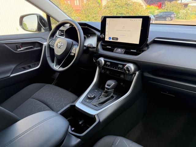 Toyota RAV4 2.5 Hybrid 4x4 APP ACC SHZ Alu18" 