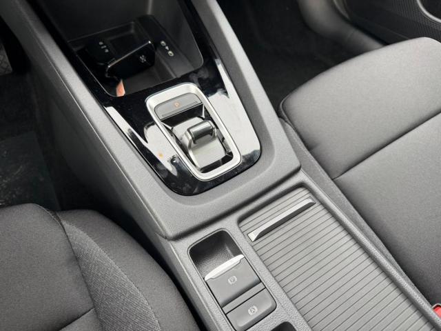 Skoda Octavia Combi 2.0 TDI DSG APP SHZ AHK CAM 