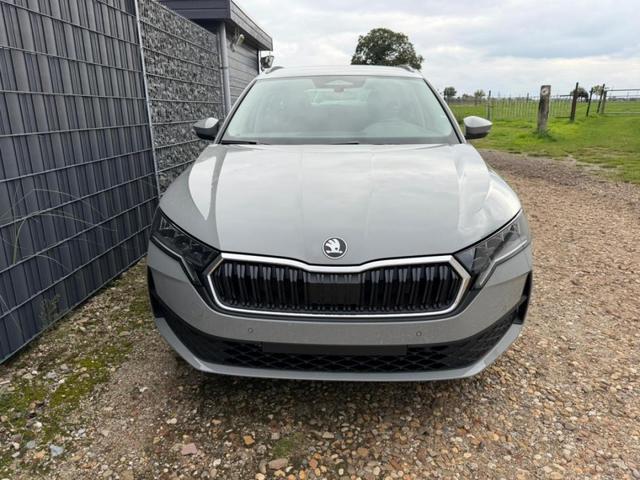Skoda Octavia Combi - 2.0 TDI DSG APP SHZ AHK CAM