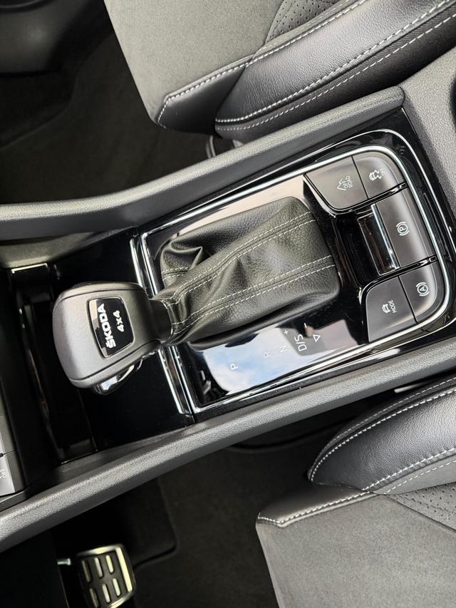 Skoda Kodiaq 2.0 TSI 4x4 DSG SPORTLINE AHK 