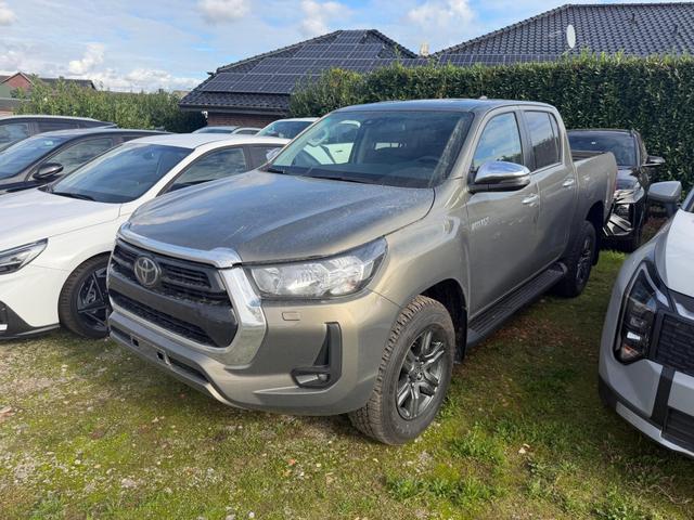Toyota Hilux - 2.8 48V AT 4WD APP ACC CAM SHZ