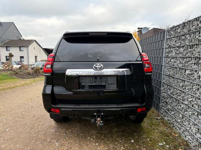Toyota Land Cruiser 2.8 D-4D AT 7-S Professional Leder AHK 
