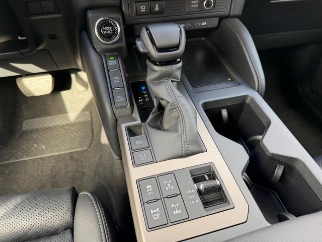 Toyota Land Cruiser 2.8 D-4D AT 48V 5-S JBL 20" HUD 360 