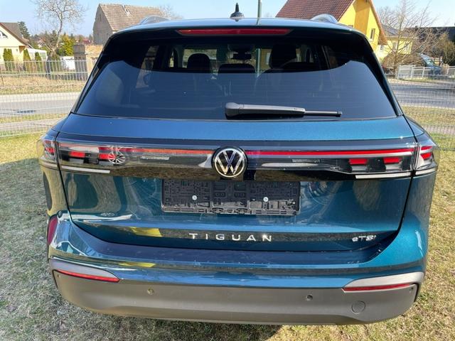 Volkswagen Tiguan 1.5 eTSI DSG 48V Limited AHK 360 Winter 18" 