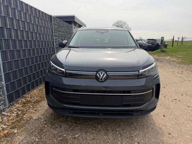 Volkswagen Tiguan - 1.5 eTSI 48V DSG Limited Navi Winter AHK