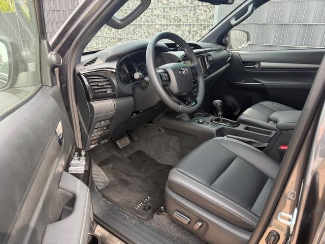 Toyota Hilux 2.8 D4D 48V AT Invincible AHK Lager 