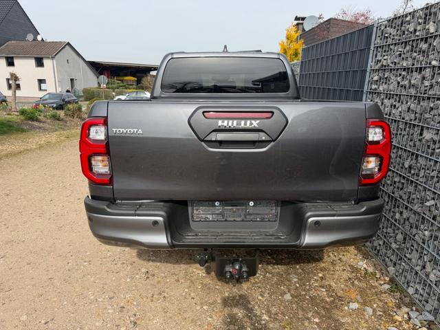 Toyota Hilux 2.8 D4D 48V AT Invincible AHK Lager 