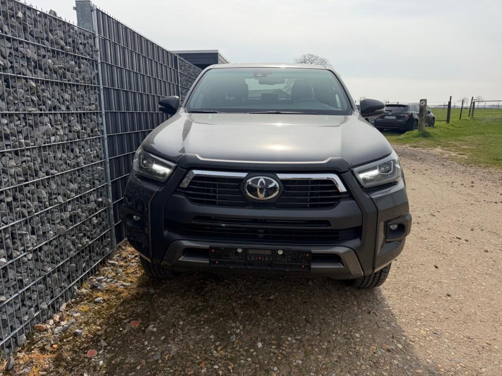 Toyota Hilux 2.8 D4D 48V AT Invincible AHK Lager 
