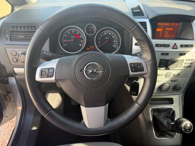 Opel Zafira 1.8 B 7-Sitzer Allwetter SHZ PDC 