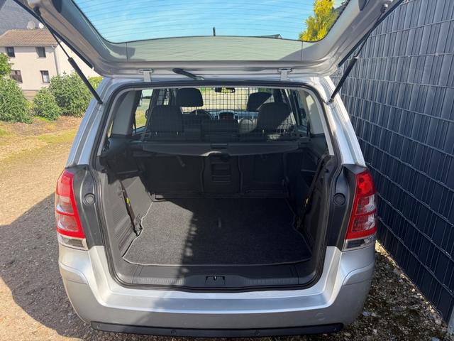Opel Zafira 1.8 B 7-Sitzer Allwetter SHZ PDC 