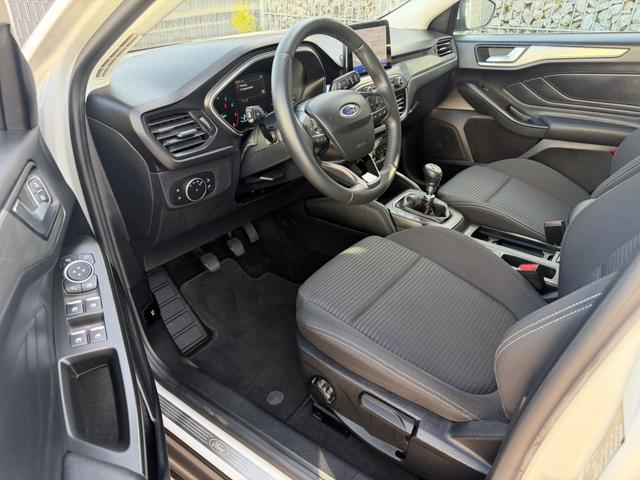 Ford Focus Turnier 1.0 EcoBoost 155 48V Titanium AHK Totwinkel 