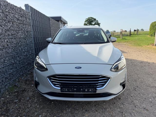 Ford Focus Turnier - 1.0 EcoBoost 155 48V Titanium AHK Totwinkel