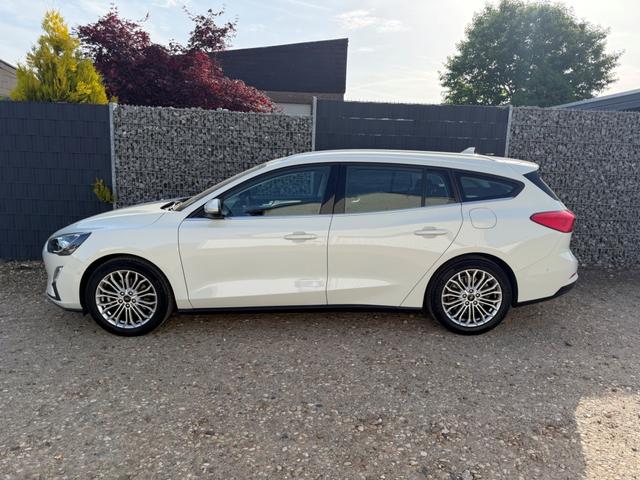 Ford Focus Turnier 1.0 EcoBoost 155 48V Titanium AHK Totwinkel 