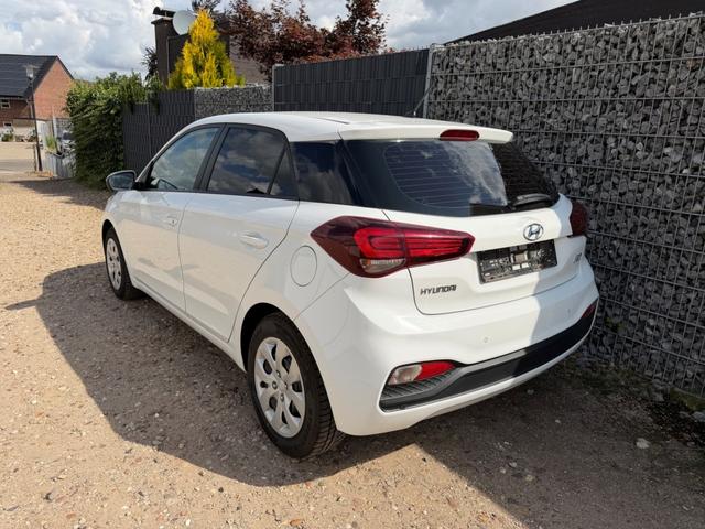 Hyundai i20 1.2 Radio BT PDC Allwetter 