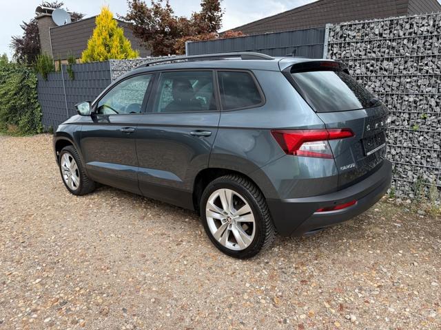Skoda Karoq 1.0 TSI Style Navi APP SHZ 