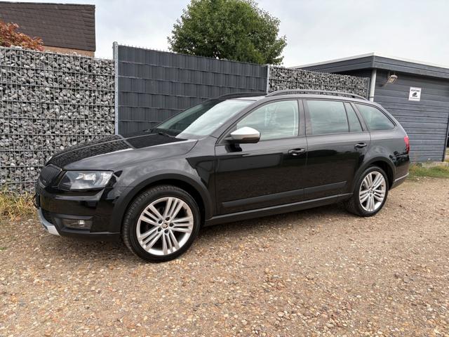 Skoda Octavia Combi - Scout 2.0 TDi 4x4 Navi EHK AHK SHZ
