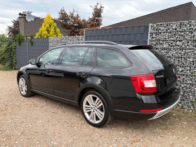 Skoda Octavia Combi Scout 2.0 TDi 4x4 Navi EHK AHK SHZ 