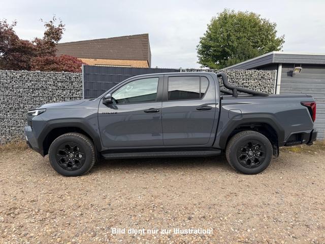 Toyota Hilux Double Cab 2.8 D-4D Hybrid 48V Invincible AT 4WD 